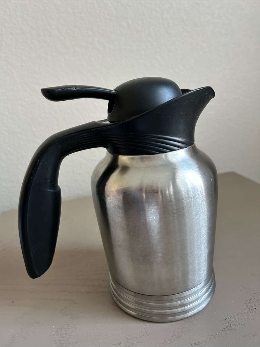 Stanley 20 oz Stainless Steel Carafe / Thermal Coffee Carafe - Picture 3 of 12
